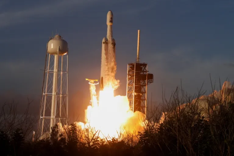 NASA’nın yeni uzay teleskobu yola çıktı: Evrenin karanlık yüzünü araştıracak