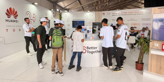 Huawei TEKNOFEST’te yapay zekâ ve bulut teknolojilerini sergiledi